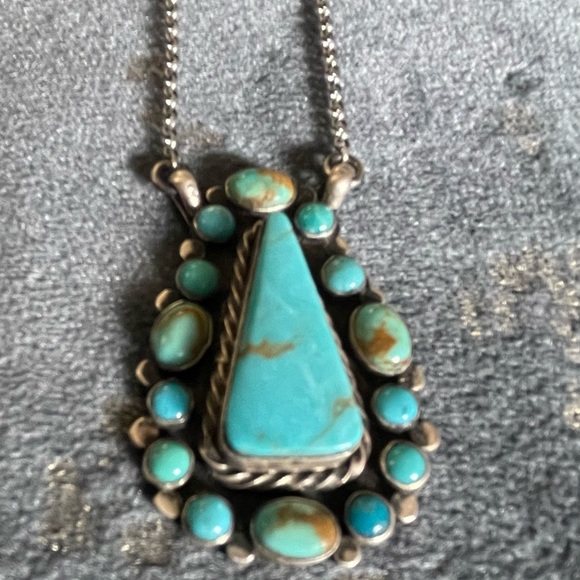 Gorgeous SS Kingman Turquoise Necklace Handcrafted by Donovan Skeets. - Picture 5 of 5